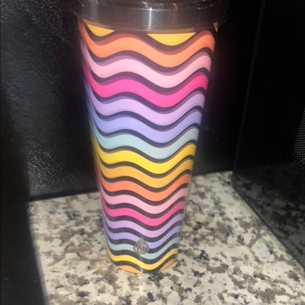 Colorful Wave Pattern Tumbler - Picture 4 of 4